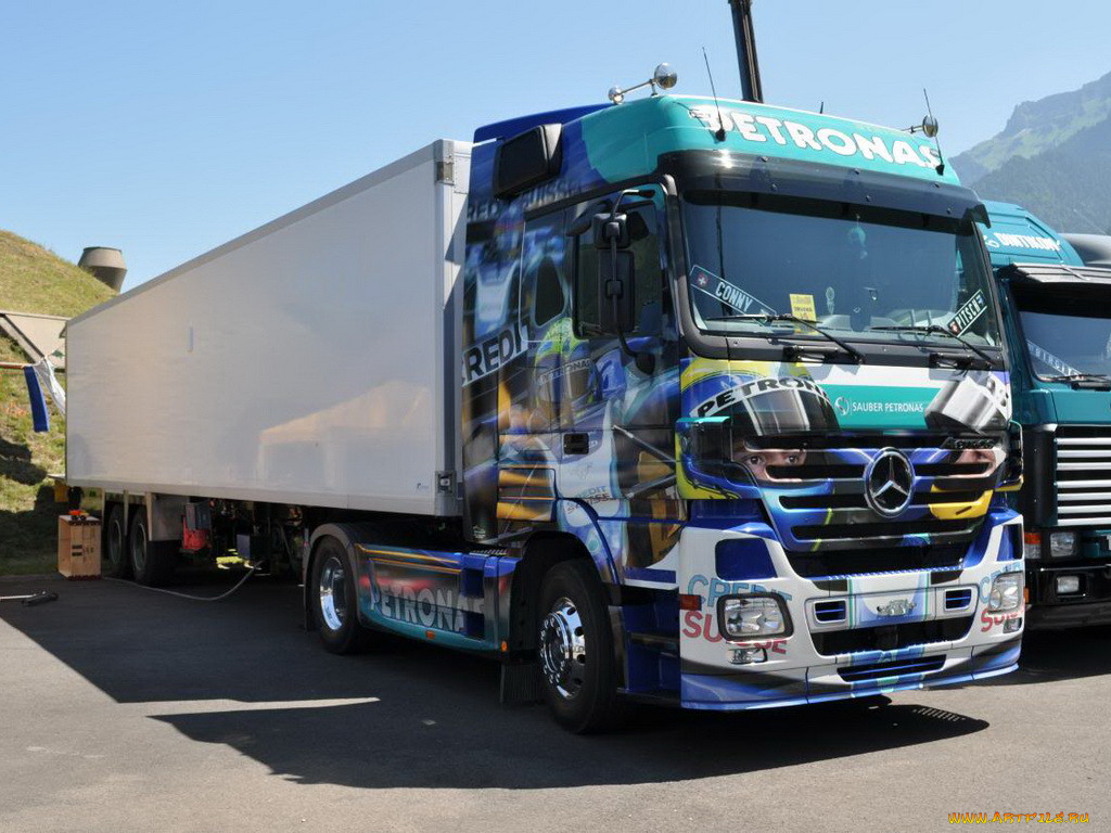 , mercedes, trucks